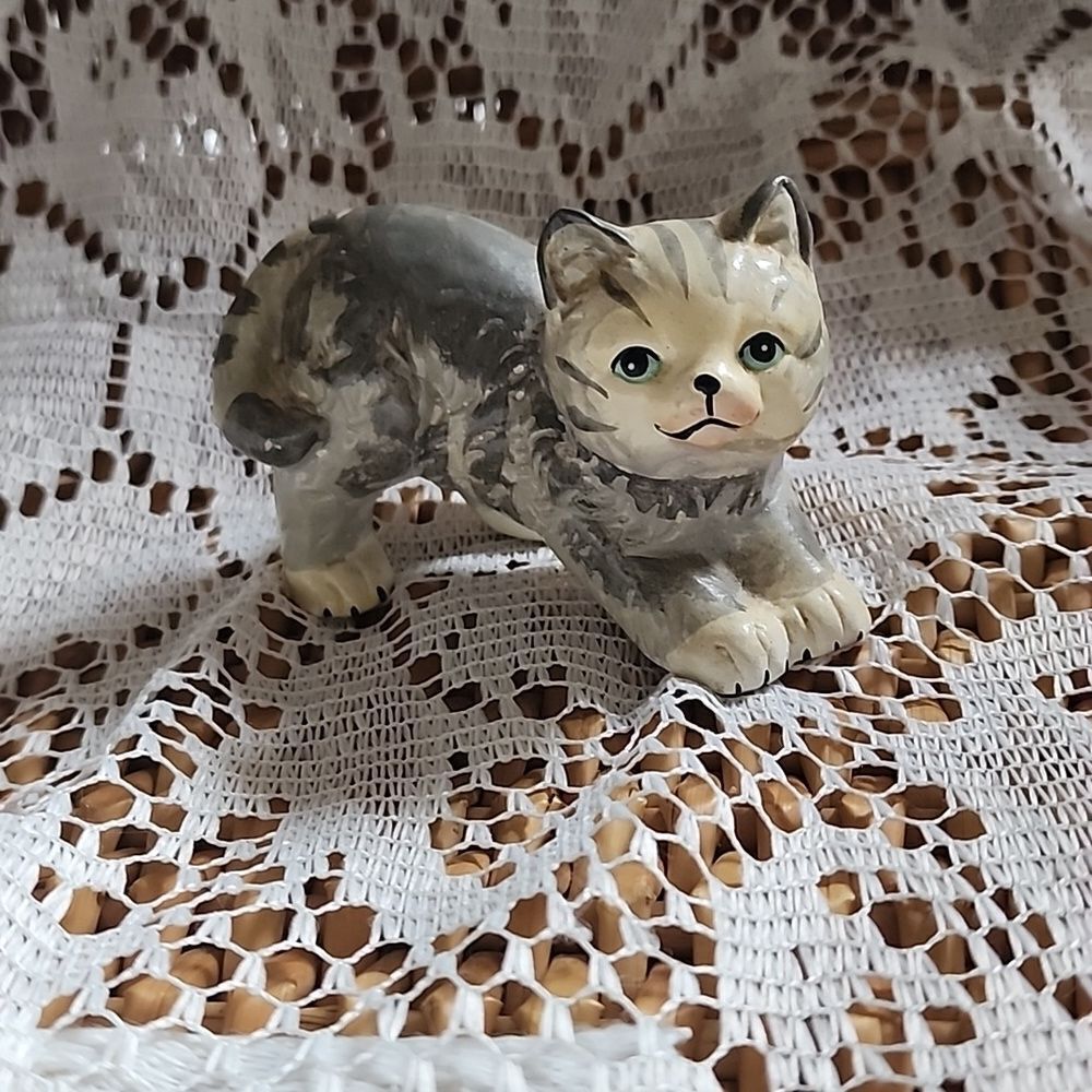 Vintage Meow! Ceramic Striped Tabby Cat Made In Sri Lanka